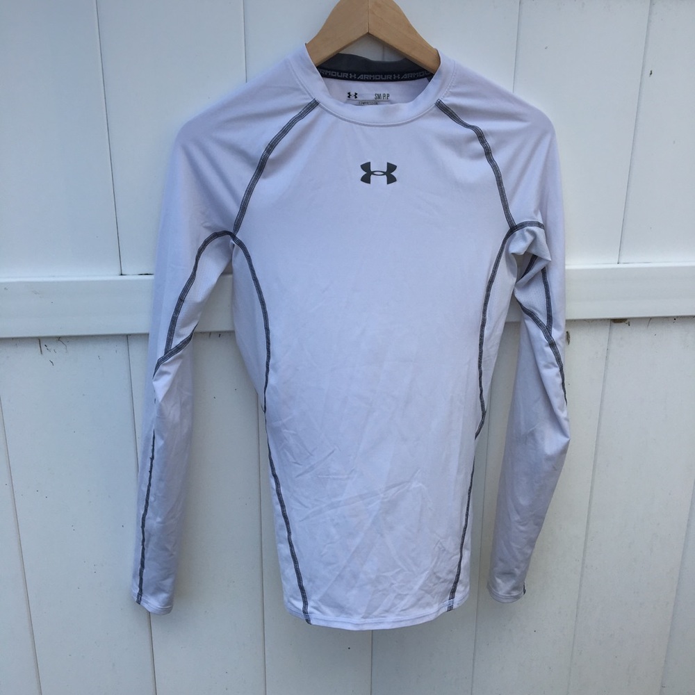 Under Armour Men’s (runs very small) crew neck
